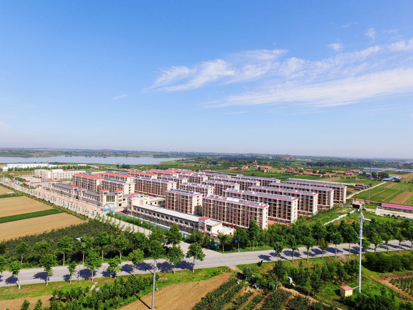 华体会（中国）莱西平度公司河头店镇龙泉湖社区项目实景图01_compressed